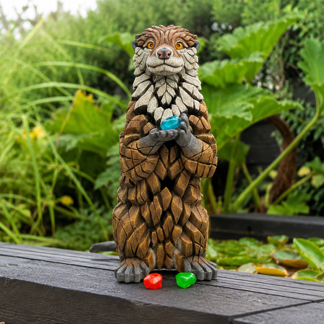 Otter, Pebble