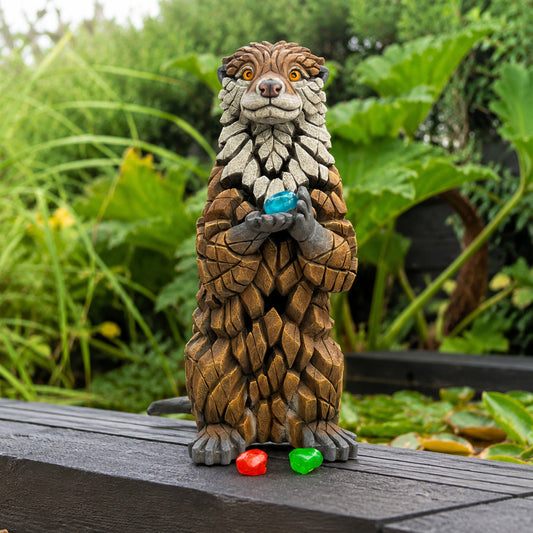 Otter, Pebble