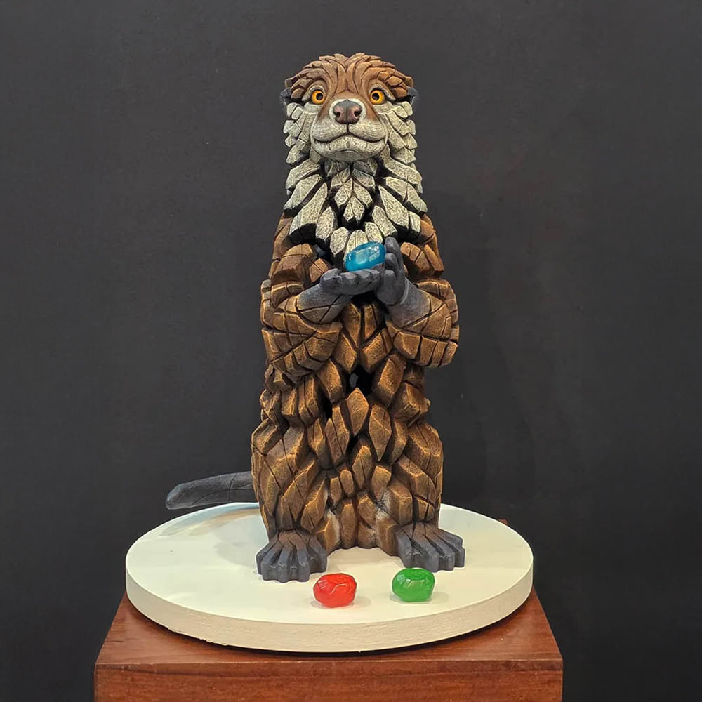 Otter, Pebble