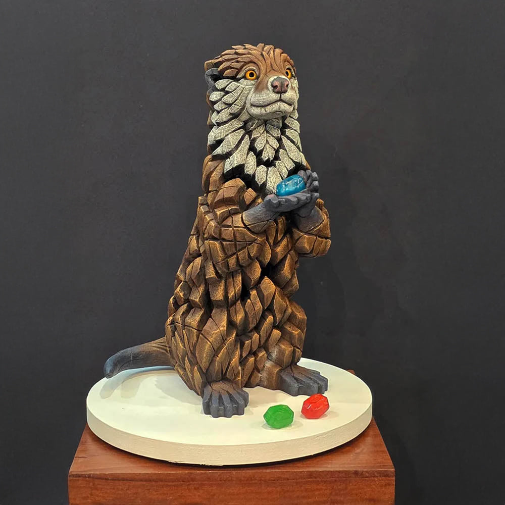 Otter, Pebble
