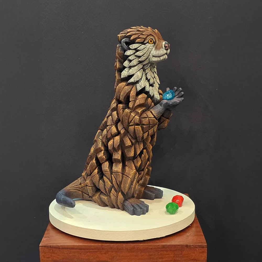 Otter, Pebble